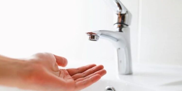 ZBOG PLANSKIH RADOVA NA VODOVODNOJ MREŽI NAREDNIH DANA POVREMENI PREKIDI U VODOSNABDIJEVANJU U ULICAMA KADIJE UVEJSA, SARAJEVSKA I FRANJEVAČKA