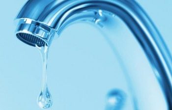 ZBOG KVARA NA VODOVODNOJ MREŽI NESTANAK VODE U ULICI FERHATOVIĆA